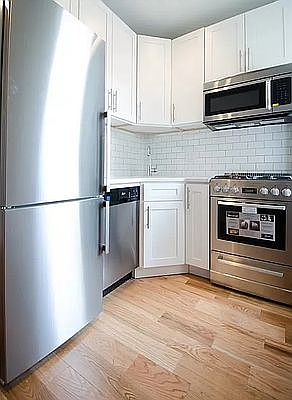 4th image of 175 E 105th St #4