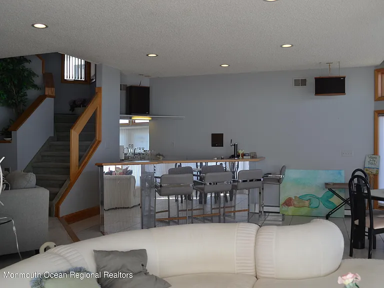 106 Oceanfront — Photo 17