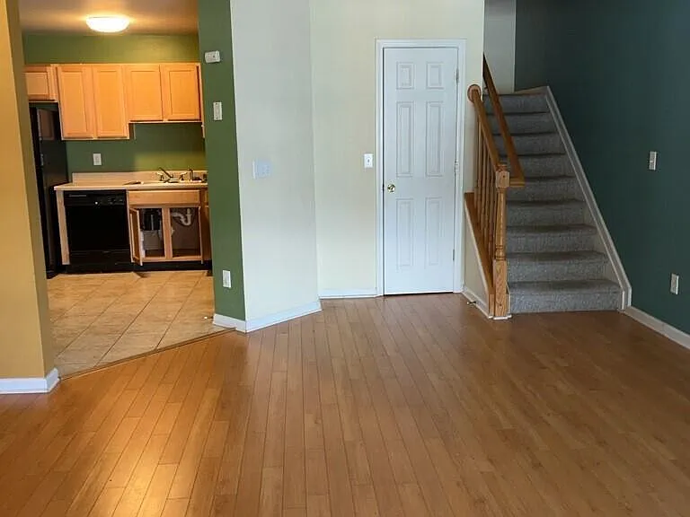 3020 Barrymore St #103 — Photo 3