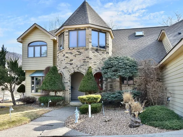 65 Forest Oak Ct, Winona, MN 55987