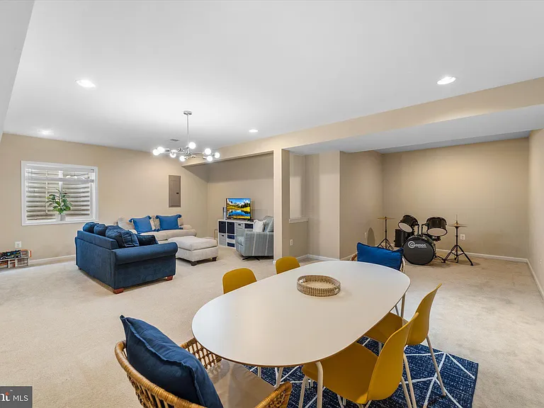 15119 Kroll Ln — Photo 36