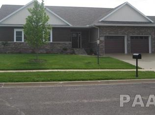 1213 Dorchester Ct, Washington, IL