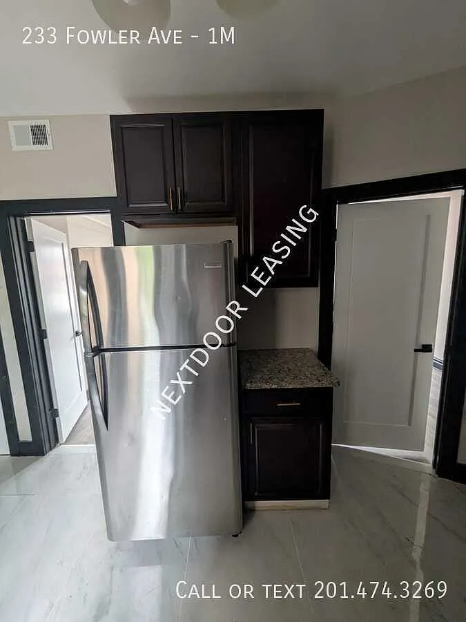 233 Fowler Ave — Photo 2