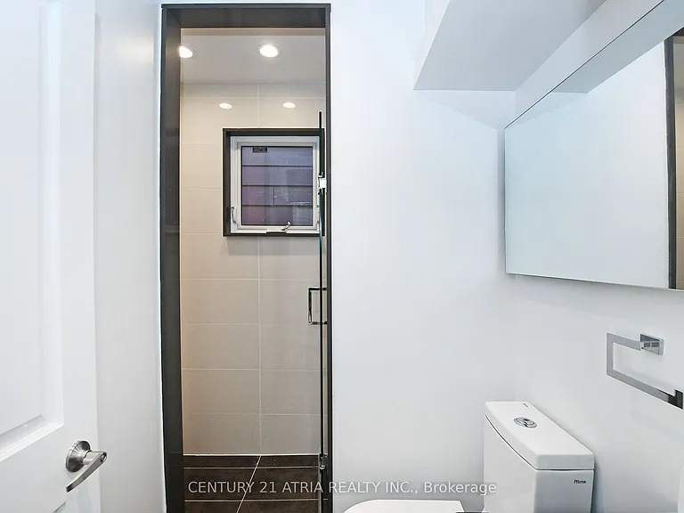 10 Palmerston Ave — Photo 33