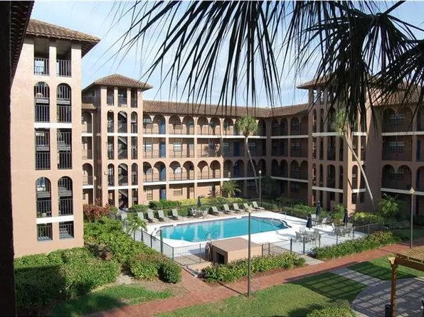 6100 Gulfport Blvd S APT 304, Gulfport, FL 33707