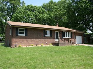 9 Mars Dr, Swansea, IL