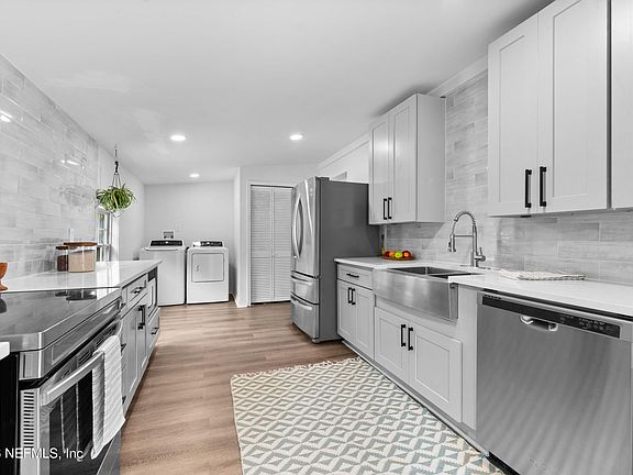 3rd image of 7900 HARDWOOD LANDING Road
