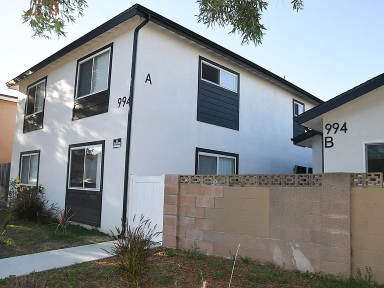 994 Valencia St — Photo 37