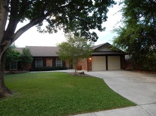 202 Oakside, Universal City, TX 78148