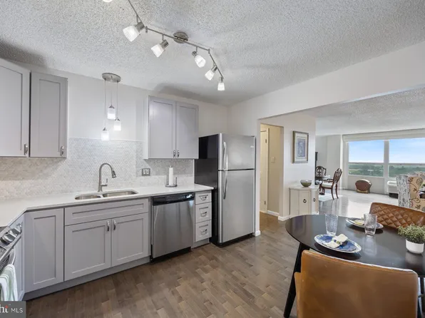 205 E Joppa Rd APT 2403, Towson, MD 21286