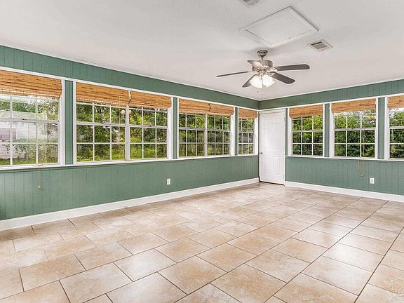 4th image of 1422 Starlight Dr