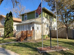 512 3rd St NE, Watertown, SD 57201
