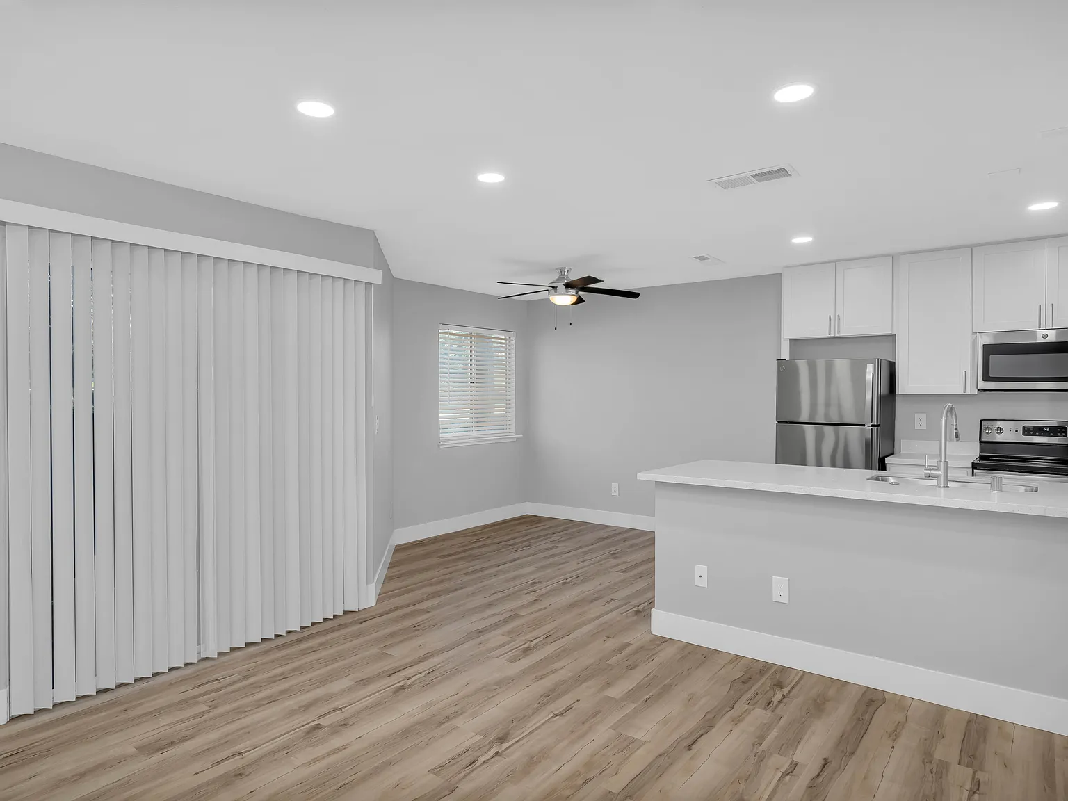 Summerview Apts — Photo 2