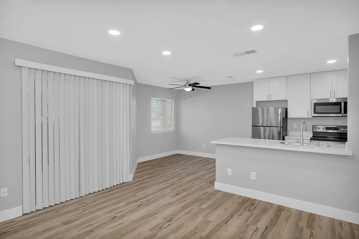 Building Photo - Summerview Apts
