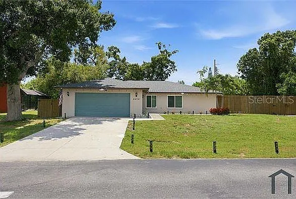 5 bed, 2.0 bath, 1949 sqft, $3,800 — Photo 1