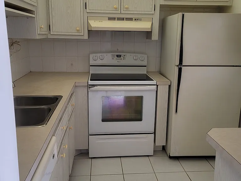 5061 W Oakland Park Blvd #305 — Photo 6