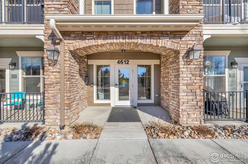 4612 Hahns Peak Dr #102