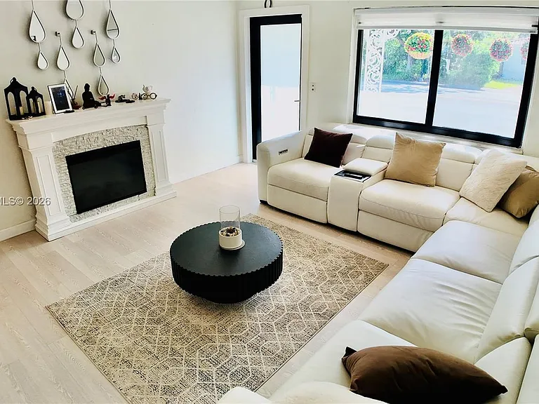 9021 N Miami Ave — Photo 8