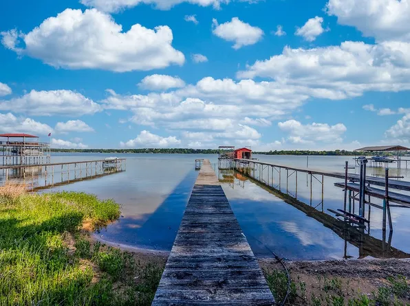 8144 Woodvale Rd, Fort Worth, TX 76135