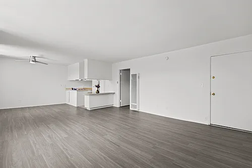 Floor plan EXTRA LARGE BRIGHT UPDATED TOP FLOOR