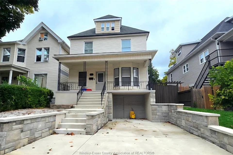 816 Dougall Ave