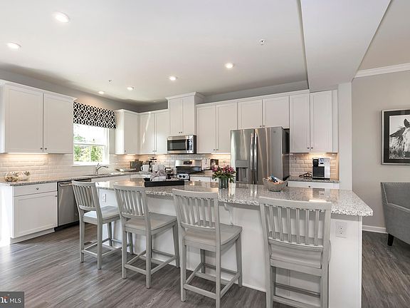 3rd image of 4550 Joseph Bristow Ln