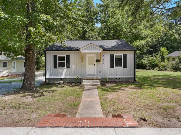 809 S 3rd St, Sanford, NC 27330