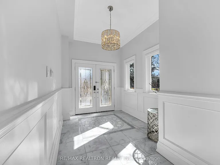 26 Liebeck Cres — Photo 3