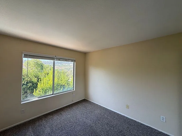 10880 Creekbridge Pl — Photo 13