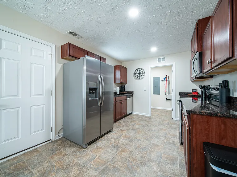 5788 Sandy View Dr — Photo 6
