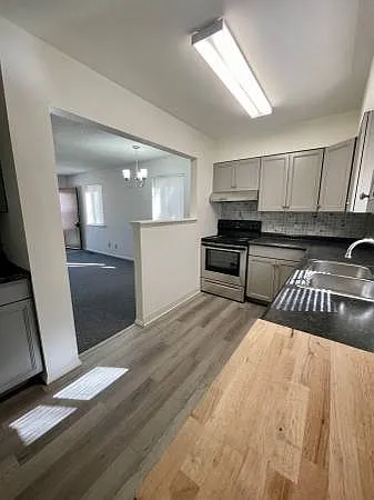 2 bed, $1,350 — Photo 4