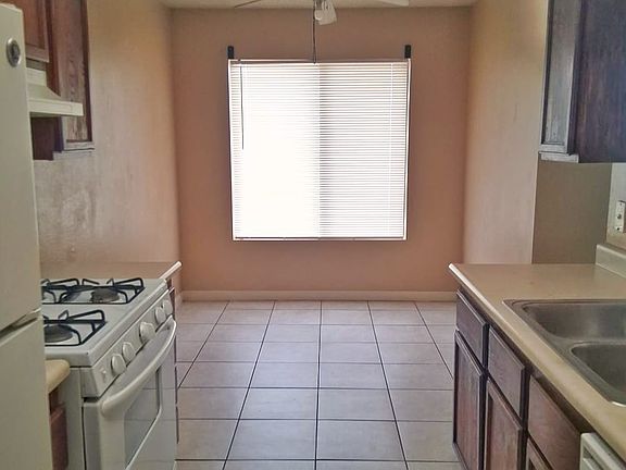 2nd image of 4591 Carriage Park Dr APT C