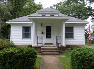 1637 Hickory St, Niles, MI 49120