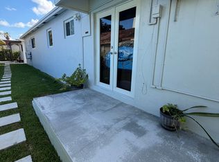 11134 SW 6th St #M, Miami, FL 33174