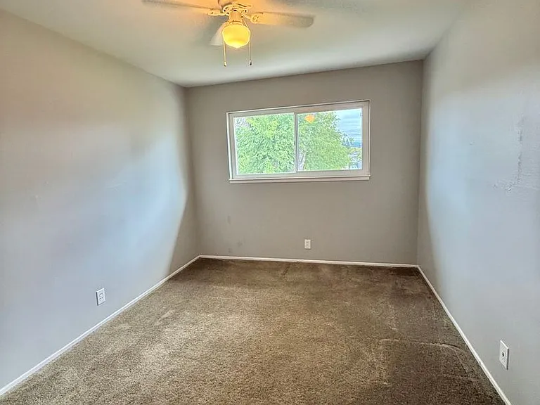 200 W Hamilton Ave — Photo 5