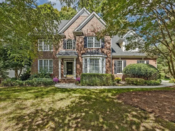 309 Crickentree Dr, Cary, NC 27518