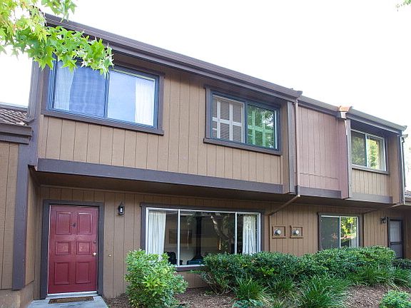 2nd image of 4 Arboleda Cir