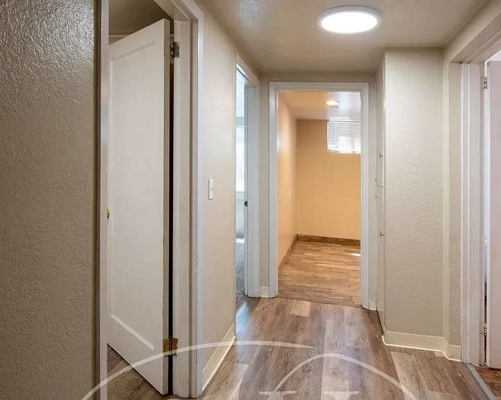 43 NE Ash Ave — Photo 14