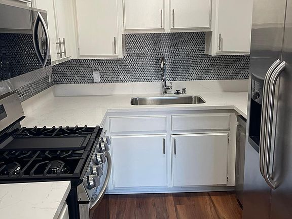 3rd image of 4717 Ben Ave APT 307