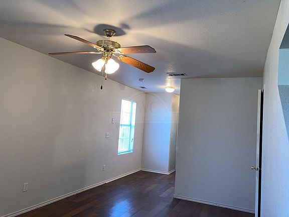 4th image of 4300 Mattie Dr APT A