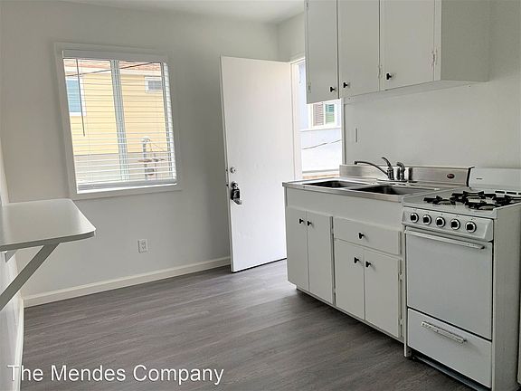 4th image of 721-23 Ostend Ct #721