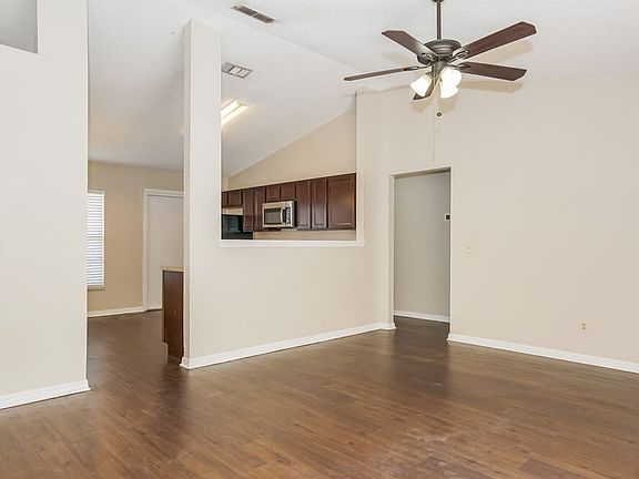 3rd image of 1561 Ortega Ave