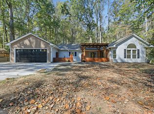 257 Lake Place Dr, Lavonia, GA 30553