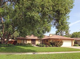 820 Sandalwood Dr, Plant City, FL 33563