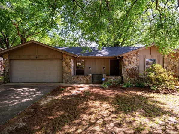3 Hawthorne Dr, Conway, AR 72034