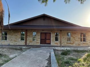 1243 Royal Point Dr, Eagle Pass, TX 78852
