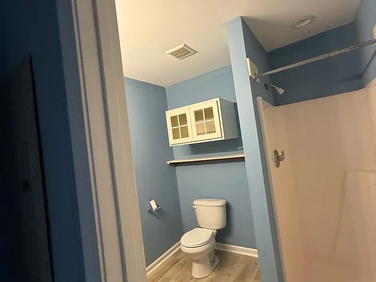 1050 Piner Rd — Photo 17