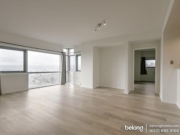 3rd image of 1 Mandalay Pl Unit 901
