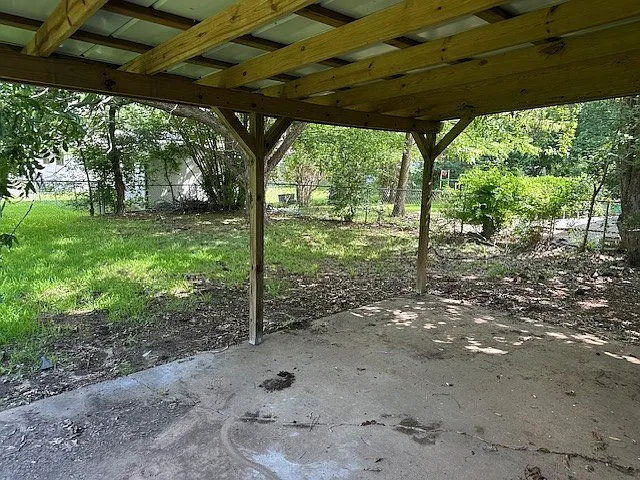 1008 Holiday Dr — Photo 14