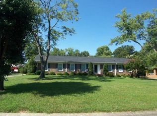 8333 Fallsdale Dr, Charlotte, NC 28214
